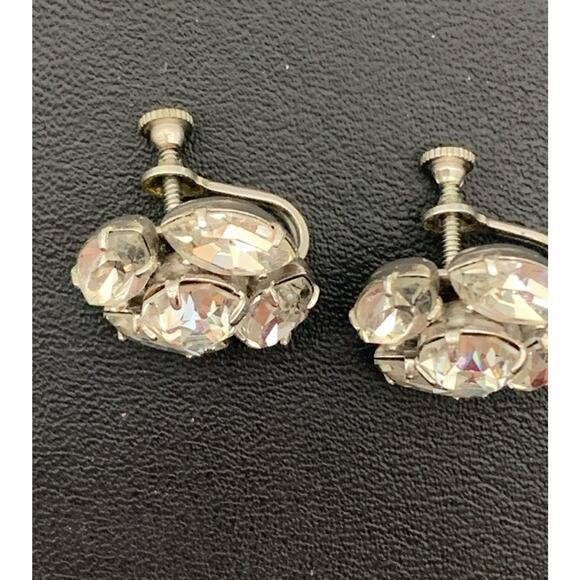 Vintage Beautiful Silver Tone & Clear Rhinestone Elegant Screw Back Earrings - Picture 3 of 5